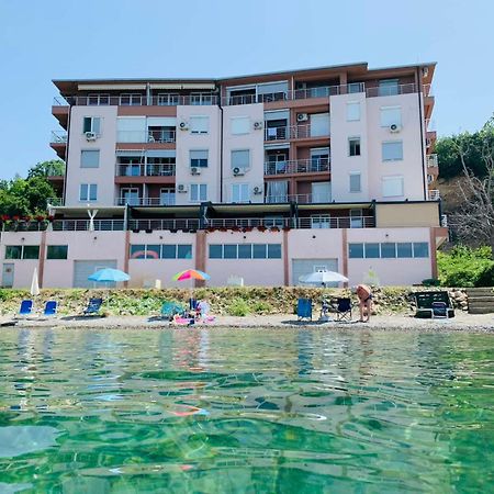 Sunrise Beach Pestani Exterior photo